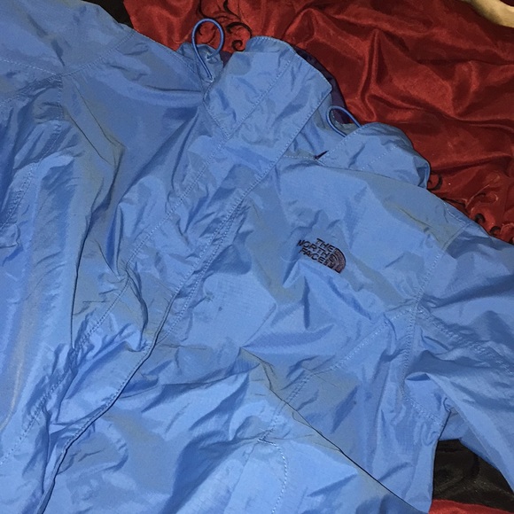 North face - Picture 1 of 2